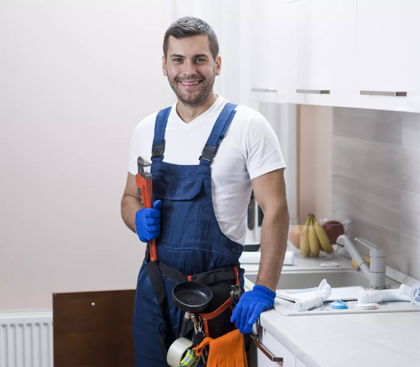 plumber-making-phone-gesture